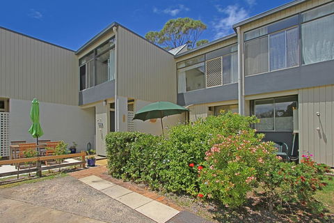 Mitchell Parade 3/11-13 - Accommodation Port Macquarie 2