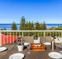 Modern Penthouse with Private Rooftop Terrace - Accommodation Port Macquarie