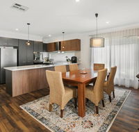 Modern Seaside Getaway Mornington - Accommodation Port Macquarie