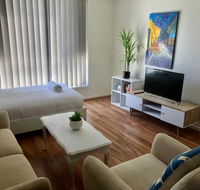 Modern Unit Near To Surfers Paradise - Accommodation Port Macquarie