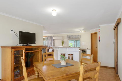 Moonta Bay Accommodation - Accommodation Port Macquarie 2