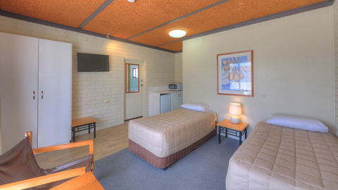 Motel Meneres - Accommodation Port Macquarie 2