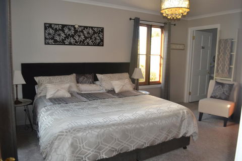 Mulberry Cottage Unique B&B Accommodation - Accommodation Port Macquarie 0