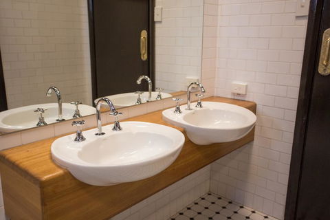 Nags Head Hotel - Accommodation Port Macquarie 2