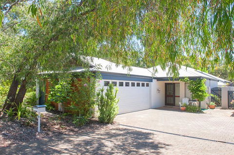 Nature Retreat Dunsborough - Accommodation Port Macquarie 1
