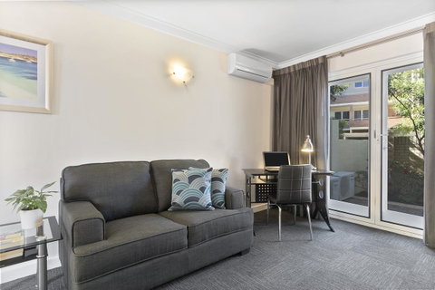 The Peninsula Riverside Serviced Apartments - Accommodation Port Macquarie 1