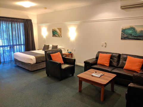 Stay Margaret River - Accommodation Port Macquarie 7