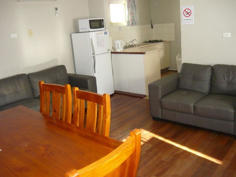 Albany Apartments - Accommodation Port Macquarie 3