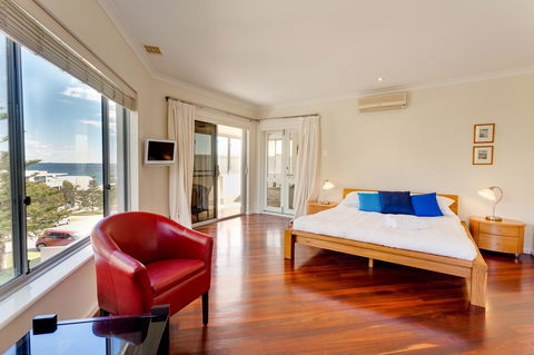 Cottesloe Contemporary Villa - Accommodation Port Macquarie 0