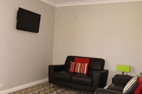Swan Valley Sisters - Accommodation Port Macquarie 15