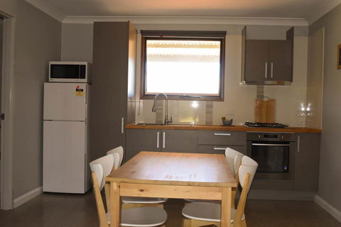 Swan Valley Sisters - Accommodation Port Macquarie 16