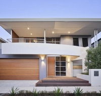 Adele's luxury South Beach apartment with King bed - Accommodation Port Macquarie