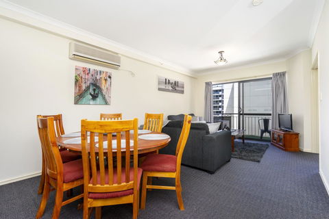 Oversized Eastend Sleeps 6 Free PARKING+POOL WIFI - Accommodation Port Macquarie 5