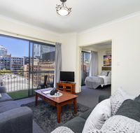 Oversized Eastend sleeps 6 Free PARKINGPOOL WIFI - Accommodation Port Macquarie