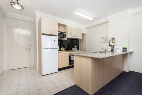 Oversized Eastend Sleeps 6 Free PARKING+POOL WIFI - Accommodation Port Macquarie 10