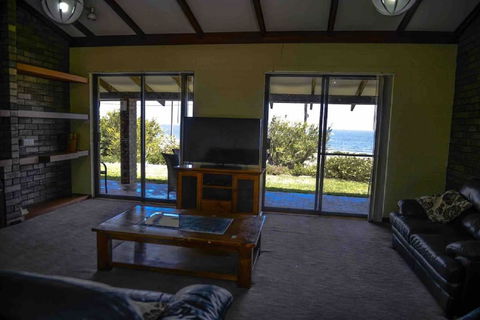 Geraldton Holliday Villas - Accommodation Port Macquarie 10