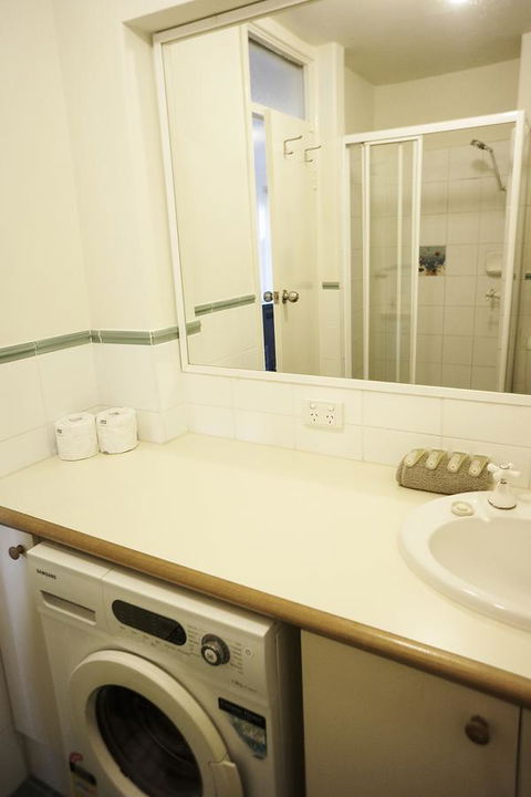 Studio 208 With Ocean Views - Accommodation Port Macquarie 15