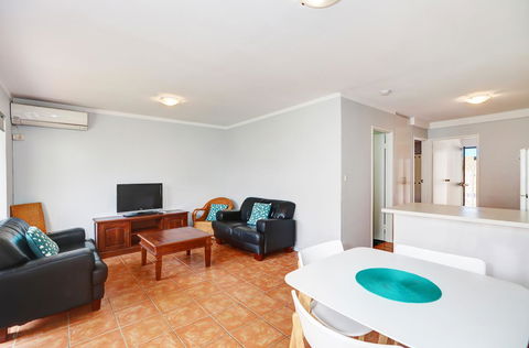West Beach Lagoon 204 â€“ Ground Floor - Accommodation Port Macquarie 11