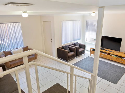 Cooper Street - Accommodation Port Macquarie 5