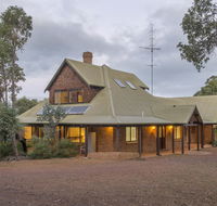 212 Yungarra - Accommodation Port Macquarie