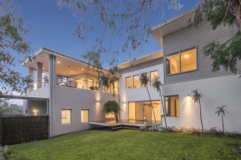 Calm Waters - Accommodation Port Macquarie 0