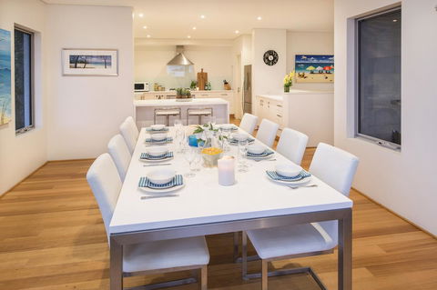 Calm Waters - Accommodation Port Macquarie 17