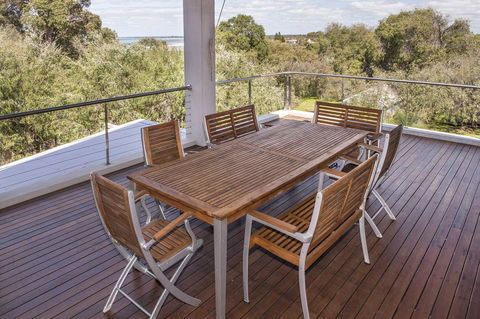 Calm Waters - Accommodation Port Macquarie 8