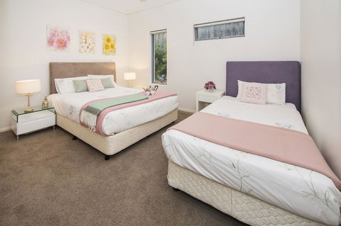 Calm Waters - Accommodation Port Macquarie 14