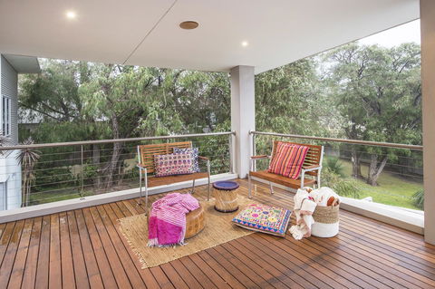 Calm Waters - Accommodation Port Macquarie 13