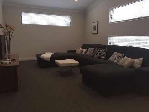 The Pool House - Fremantle - Accommodation Port Macquarie 3