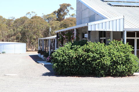Kendenup Cottages And Lodge - Accommodation Port Macquarie 36