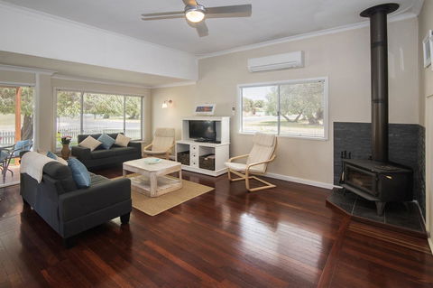 Sea La Vie - Accommodation Port Macquarie 5