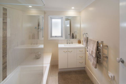 Sea La Vie - Accommodation Port Macquarie 8