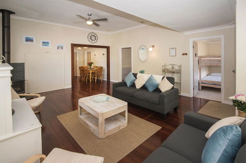 Sea La Vie - Accommodation Port Macquarie 0