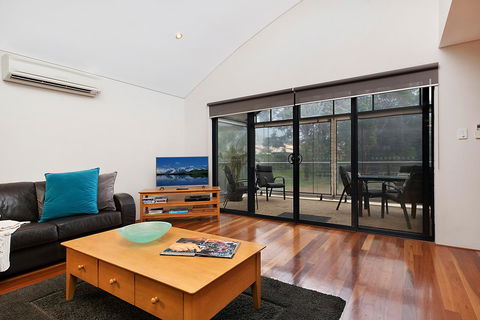 Sunset On Fearn - Accommodation Port Macquarie 3