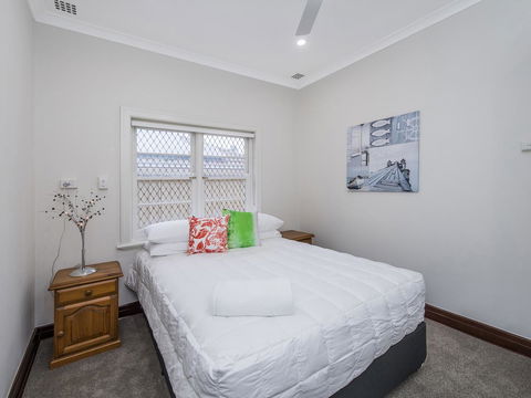Luxury Federation Style Home - Sleeps 10 - Accommodation Port Macquarie 12