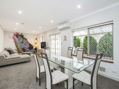 Luxury Federation Style Home - Sleeps 10 - Accommodation Port Macquarie 0