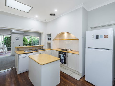 Luxury Federation Style Home - Sleeps 10 - Accommodation Port Macquarie 6