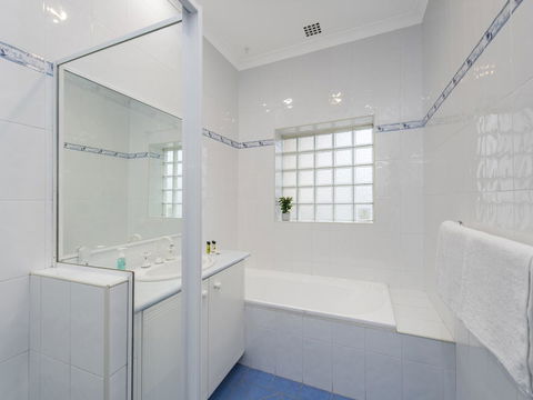 Luxury Federation Style Home - Sleeps 10 - Accommodation Port Macquarie 14