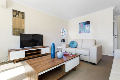 Como South Perth Villa - Accommodation Port Macquarie 1