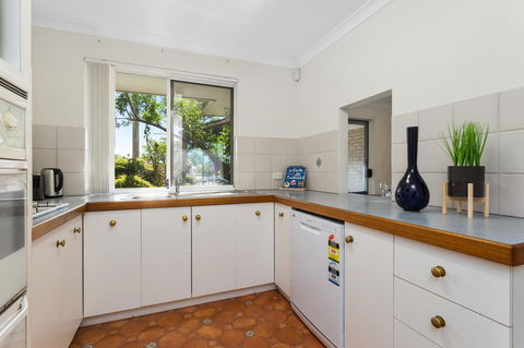 Como South Perth Villa - Accommodation Port Macquarie 11