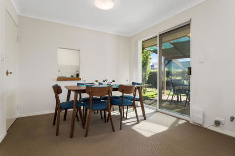 Como South Perth Villa - Accommodation Port Macquarie 2