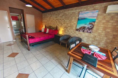 Esperance Foreshore Apartments - Accommodation Port Macquarie 4
