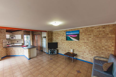 Esperance Foreshore Apartments - Accommodation Port Macquarie 5