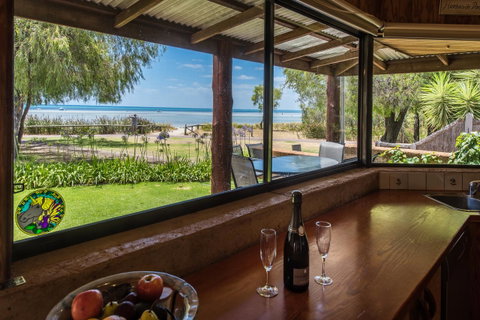 Beach House Dunsborough - Accommodation Port Macquarie 5