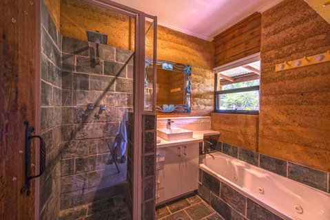 Beach House Dunsborough - Accommodation Port Macquarie 19