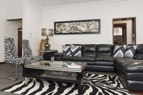 Big House Heated Pool 11 Beds Como / South Perth / Applecross - Accommodation Port Macquarie 7