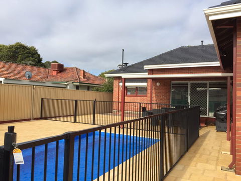 Big House Heated Pool 11 Beds Como / South Perth / Applecross - Accommodation Port Macquarie 0