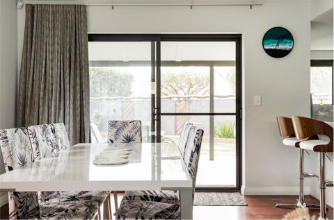 Starboard Drift - Captain & Crew - In Town Entire House For 8 - Accommodation Port Macquarie 10