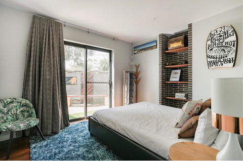 Starboard Drift - Captain & Crew - In Town Entire House For 8 - Accommodation Port Macquarie 13
